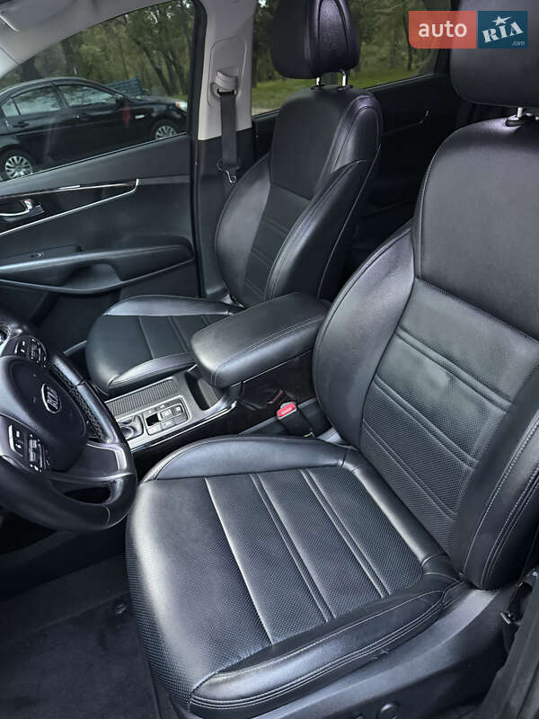 Внедорожник / Кроссовер Kia Sorento 2015 в Одессе фото 16 Внедорожник / Кроссовер Kia Sorento 2015 в Одессе