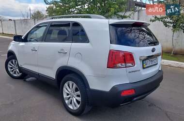 Позашляховик / Кросовер Kia Sorento 2011 в 