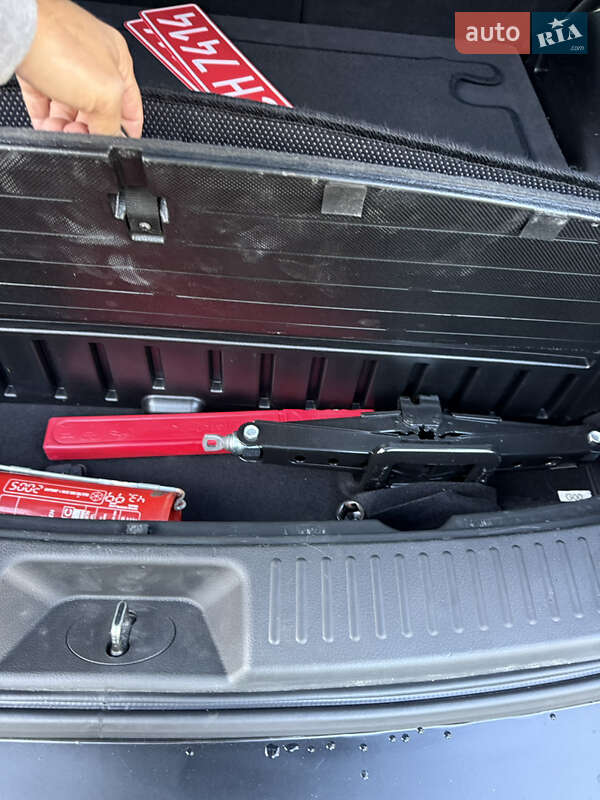 Внедорожник / Кроссовер Kia Sorento 2014 в Ивано-Франковске фото 32 Внедорожник / Кроссовер Kia Sorento 2014 в Ивано-Франковске