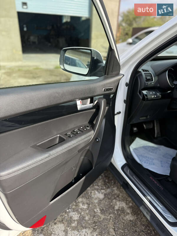 Позашляховик / Кросовер Kia Sorento 2015 в Івано-Франківську фото 15 Позашляховик / Кросовер Kia Sorento 2015 в Івано-Франківську