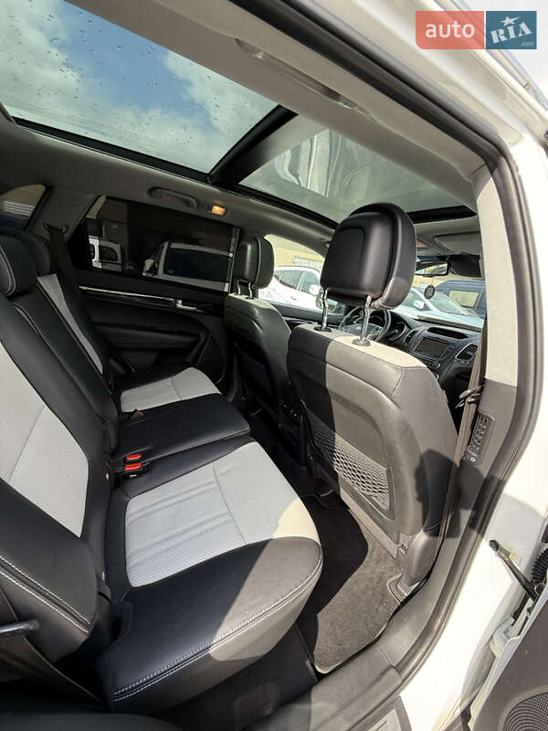 Позашляховик / Кросовер Kia Sorento 2015 в Івано-Франківську фото 30 Позашляховик / Кросовер Kia Sorento 2015 в Івано-Франківську