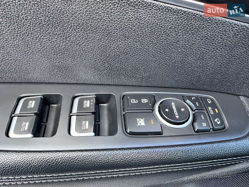 Внедорожник / Кроссовер Kia Sorento 2016 в Дубно