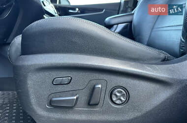 Позашляховик / Кросовер Kia Sorento 2016 в  фото 33 Позашляховик / Кросовер Kia Sorento 2016 в