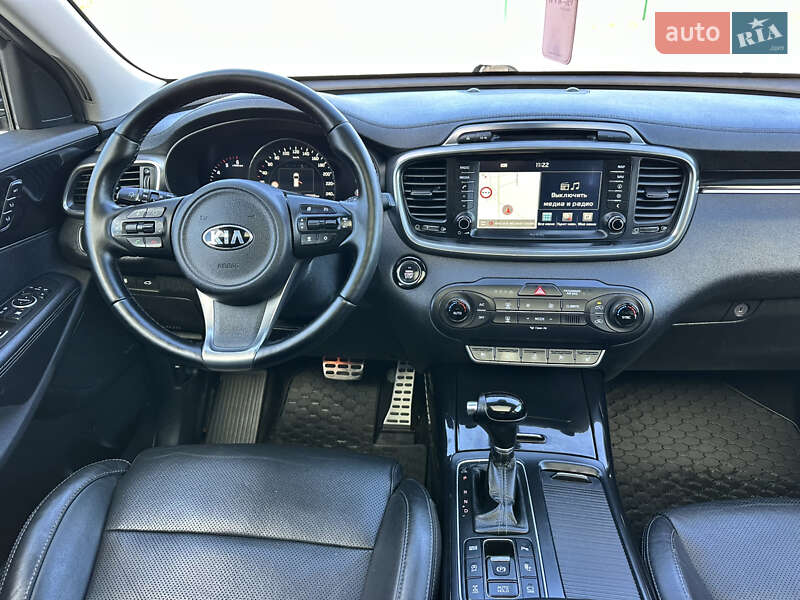 Внедорожник / Кроссовер Kia Sorento 2016 в Дубно