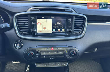 Позашляховик / Кросовер Kia Sorento 2016 в  фото 52 Позашляховик / Кросовер Kia Sorento 2016 в