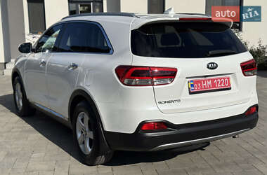 Позашляховик / Кросовер Kia Sorento 2016 в  фото 51 Позашляховик / Кросовер Kia Sorento 2016 в
