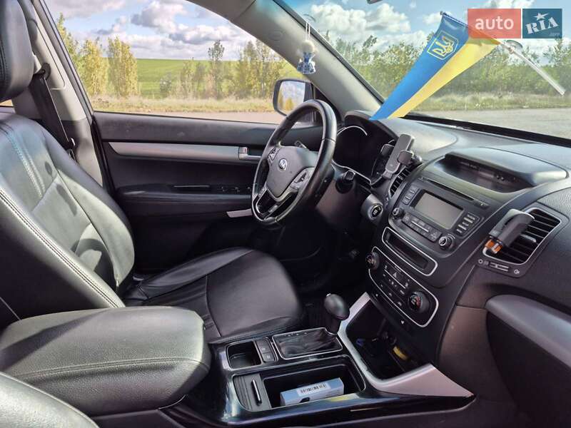 Позашляховик / Кросовер Kia Sorento 2013 в Южноукраїнську