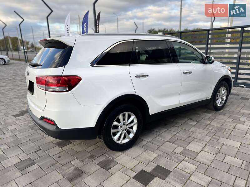 Внедорожник / Кроссовер Kia Sorento 2015 в Ровно фото 3 Внедорожник / Кроссовер Kia Sorento 2015 в Ровно