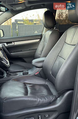 Позашляховик / Кросовер Kia Sorento 2013 в  фото 41 Позашляховик / Кросовер Kia Sorento 2013 в