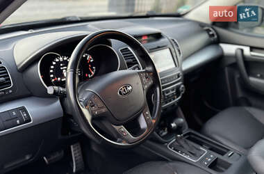 Позашляховик / Кросовер Kia Sorento 2013 в  фото 42 Позашляховик / Кросовер Kia Sorento 2013 в