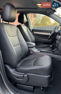 Позашляховик / Кросовер Kia Sorento 2013 в  фото 46 Позашляховик / Кросовер Kia Sorento 2013 в