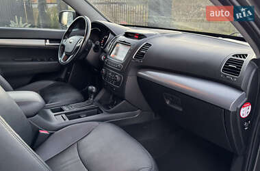 Позашляховик / Кросовер Kia Sorento 2013 в  фото 48 Позашляховик / Кросовер Kia Sorento 2013 в
