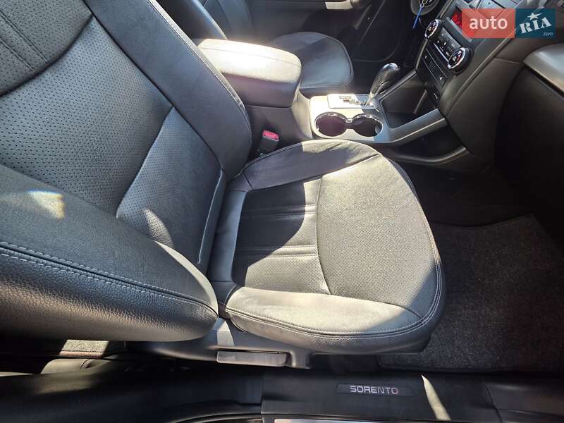 Позашляховик / Кросовер Kia Sorento 2012 в Івано-Франківську фото 38 Позашляховик / Кросовер Kia Sorento 2012 в Івано-Франківську