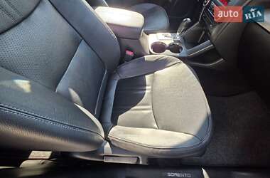 Внедорожник / Кроссовер Kia Sorento 2012 в 