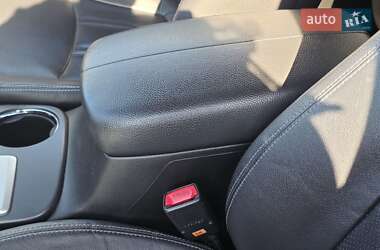 Внедорожник / Кроссовер Kia Sorento 2012 в 