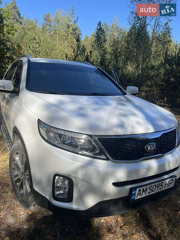 Позашляховик / Кросовер Kia Sorento 2013 в Житомирі