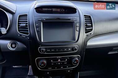 Внедорожник / Кроссовер Kia Sorento 2013 в 