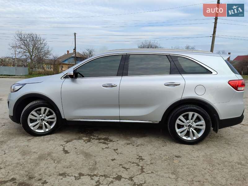 Внедорожник / Кроссовер Kia Sorento 2016 в 