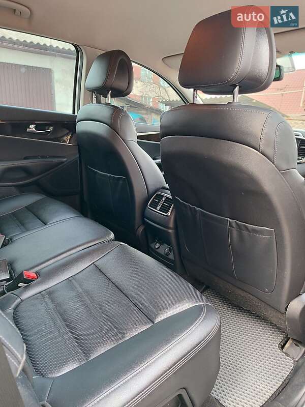 Внедорожник / Кроссовер Kia Sorento 2016 в Одессе фото 7 Внедорожник / Кроссовер Kia Sorento 2016 в Одессе
