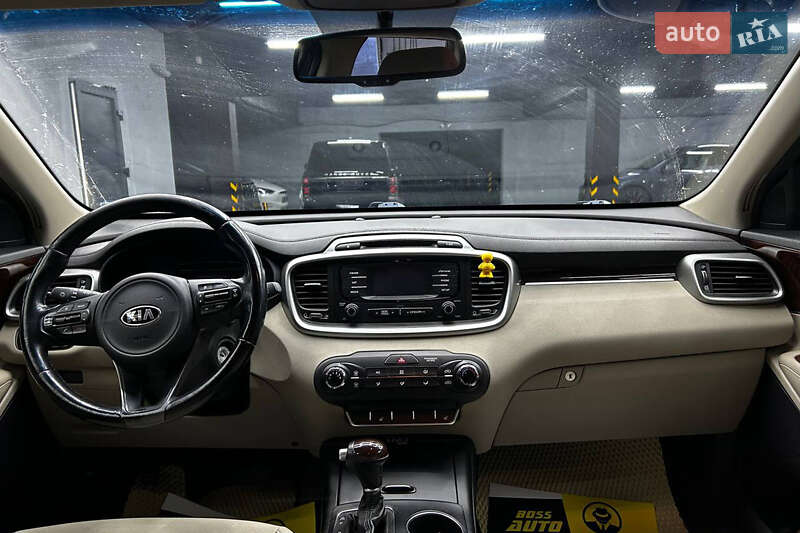 Внедорожник / Кроссовер Kia Sorento 2015 в Черновцах фото 12 Внедорожник / Кроссовер Kia Sorento 2015 в Черновцах