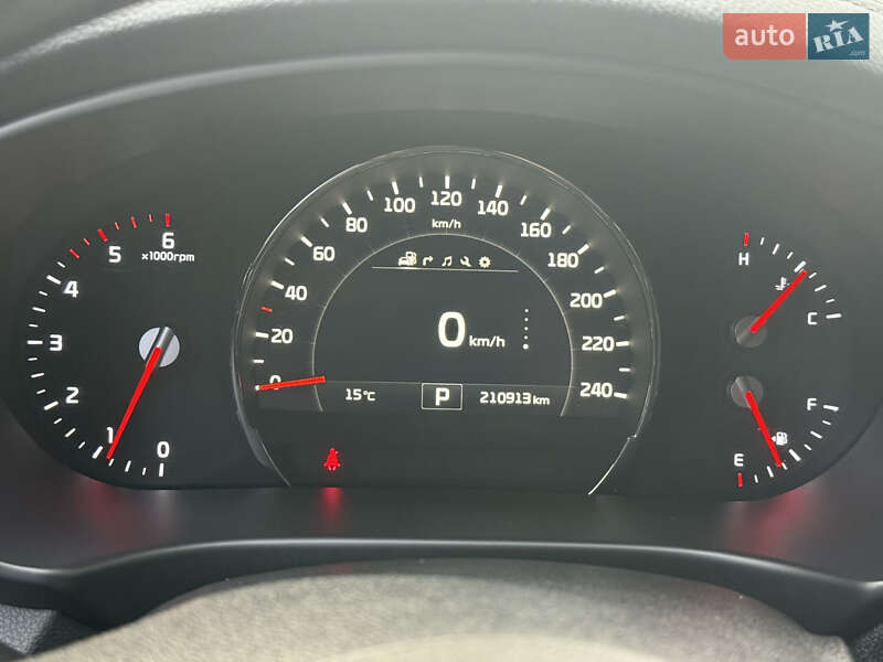 Позашляховик / Кросовер Kia Sorento 2015 в Одесі