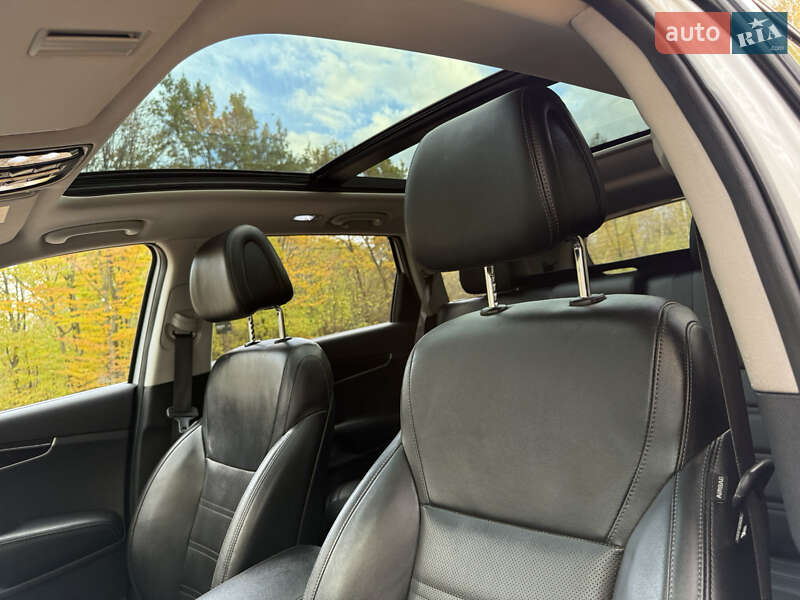 Позашляховик / Кросовер Kia Sorento 2016 в Стрию