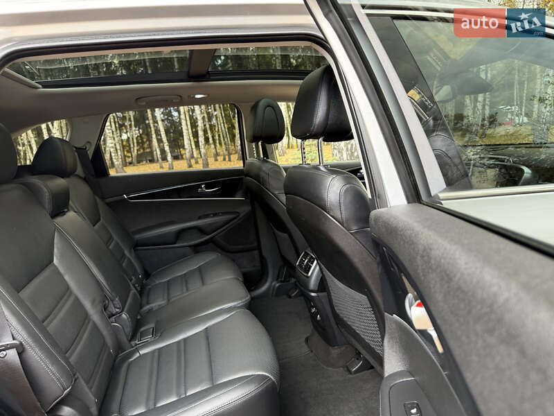 Позашляховик / Кросовер Kia Sorento 2016 в Стрию