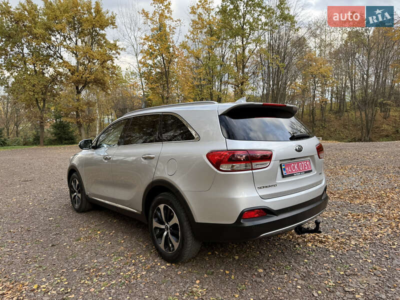 Позашляховик / Кросовер Kia Sorento 2016 в Стрию