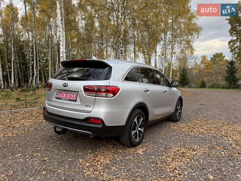 Позашляховик / Кросовер Kia Sorento 2016 в Стрию