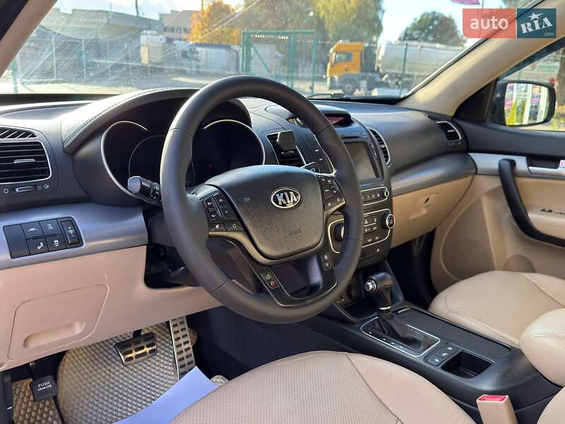 Позашляховик / Кросовер Kia Sorento 2014 в Львові