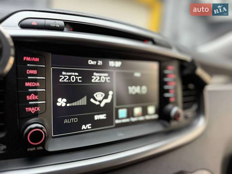 Внедорожник / Кроссовер Kia Sorento 2017 в Киеве