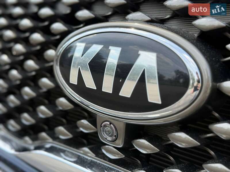 Внедорожник / Кроссовер Kia Sorento 2017 в Киеве