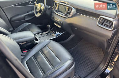 Позашляховик / Кросовер Kia Sorento 2015 в  фото 28 Позашляховик / Кросовер Kia Sorento 2015 в