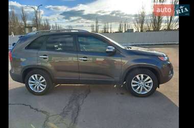Позашляховик / Кросовер Kia Sorento 2010 в 