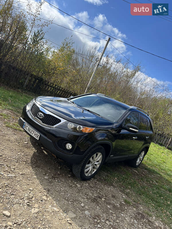 Позашляховик / Кросовер Kia Sorento 2010 в Старому Самборі