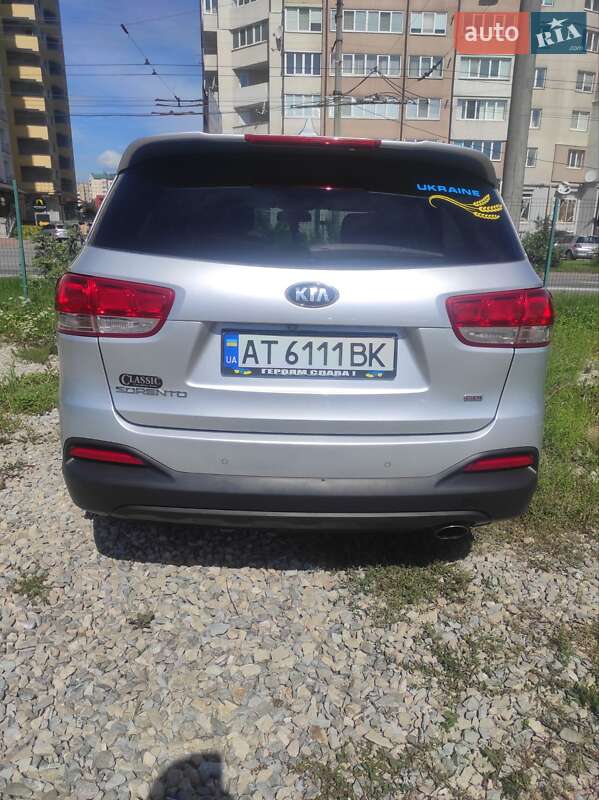 Внедорожник / Кроссовер Kia Sorento 2016 в Ивано-Франковске