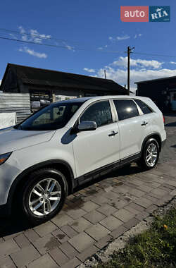 Внедорожник / Кроссовер Kia Sorento 2013 в 