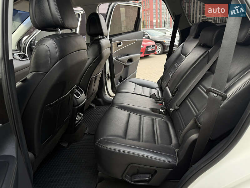 Позашляховик / Кросовер Kia Sorento 2016 в Києві