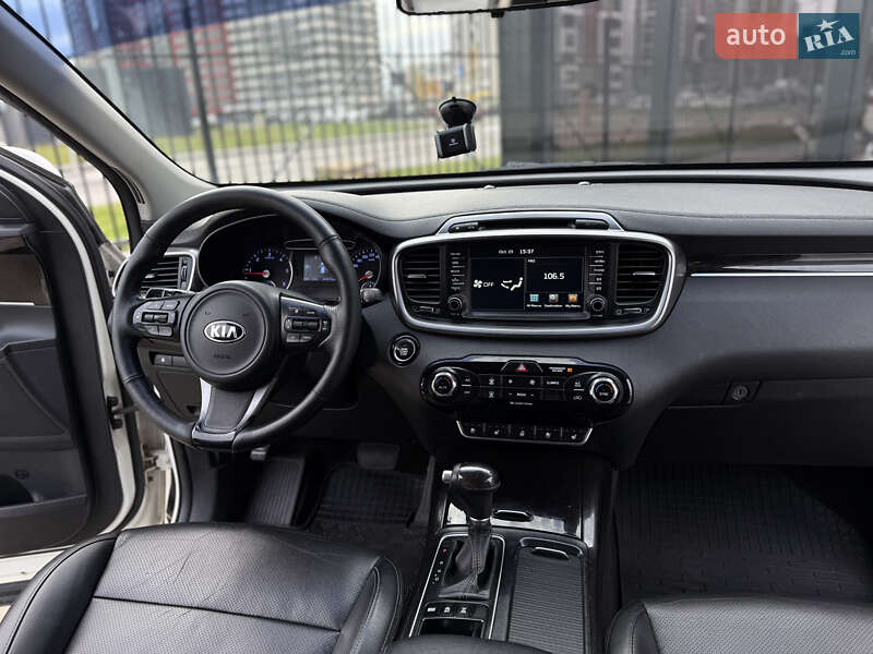Позашляховик / Кросовер Kia Sorento 2016 в Києві
