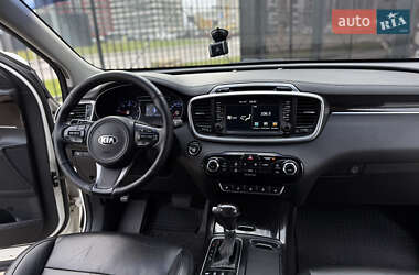 Внедорожник / Кроссовер Kia Sorento 2016 в 