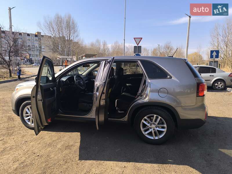 Внедорожник / Кроссовер Kia Sorento 2014 в Чернигове