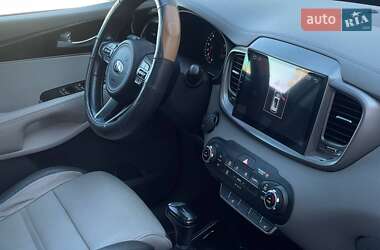 Позашляховик / Кросовер Kia Sorento 2015 в  фото 26 Позашляховик / Кросовер Kia Sorento 2015 в