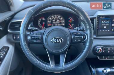 Позашляховик / Кросовер Kia Sorento 2015 в  фото 27 Позашляховик / Кросовер Kia Sorento 2015 в