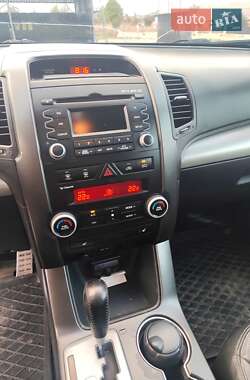 Позашляховик / Кросовер Kia Sorento 2009 в  фото 7 Позашляховик / Кросовер Kia Sorento 2009 в