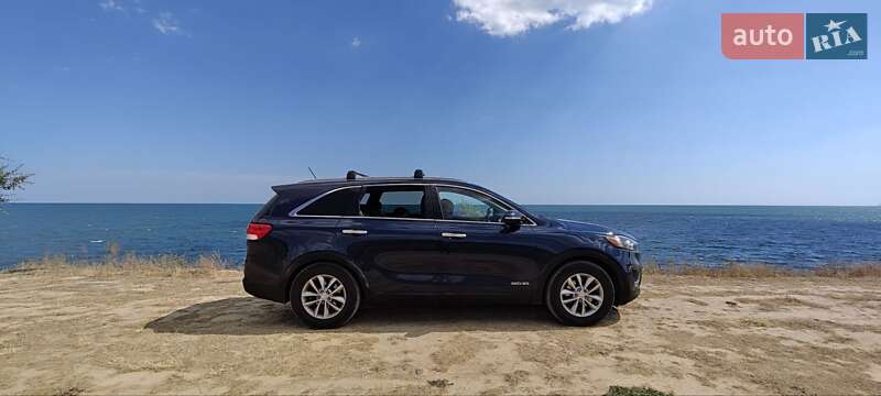 Позашляховик / Кросовер Kia Sorento 2015 в Києві