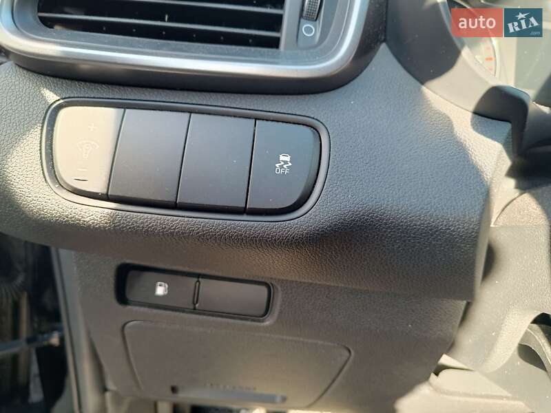 Позашляховик / Кросовер Kia Sorento 2015 в Києві фото 2 Позашляховик / Кросовер Kia Sorento 2015 в Києві