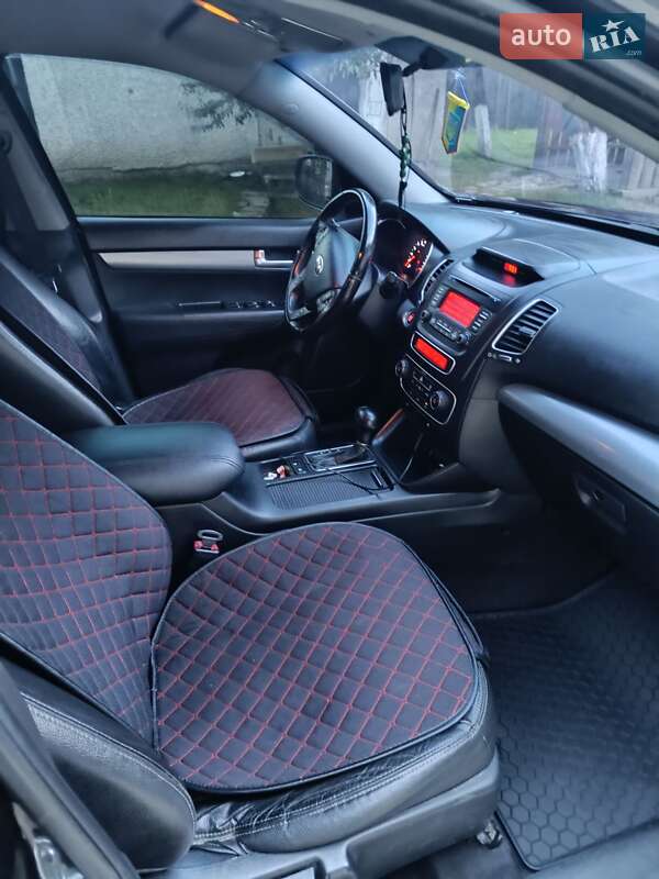 Внедорожник / Кроссовер Kia Sorento 2013 в Тячеве