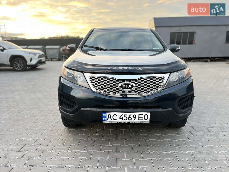 Позашляховик / Кросовер Kia Sorento 2012 в  фото Позашляховик / Кросовер Kia Sorento 2012 в