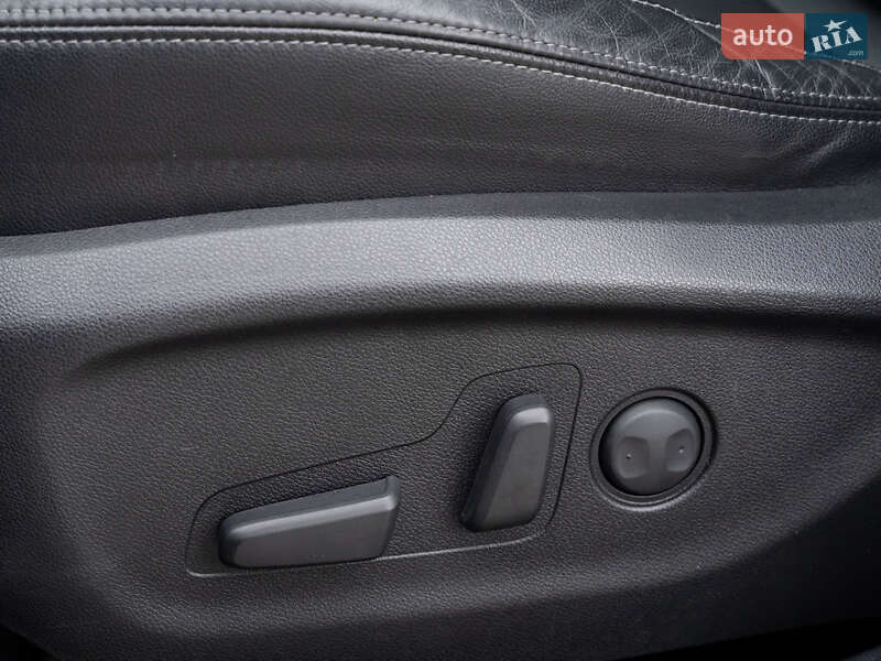 Внедорожник / Кроссовер Kia Sorento 2015 в Одессе фото 36 Внедорожник / Кроссовер Kia Sorento 2015 в Одессе