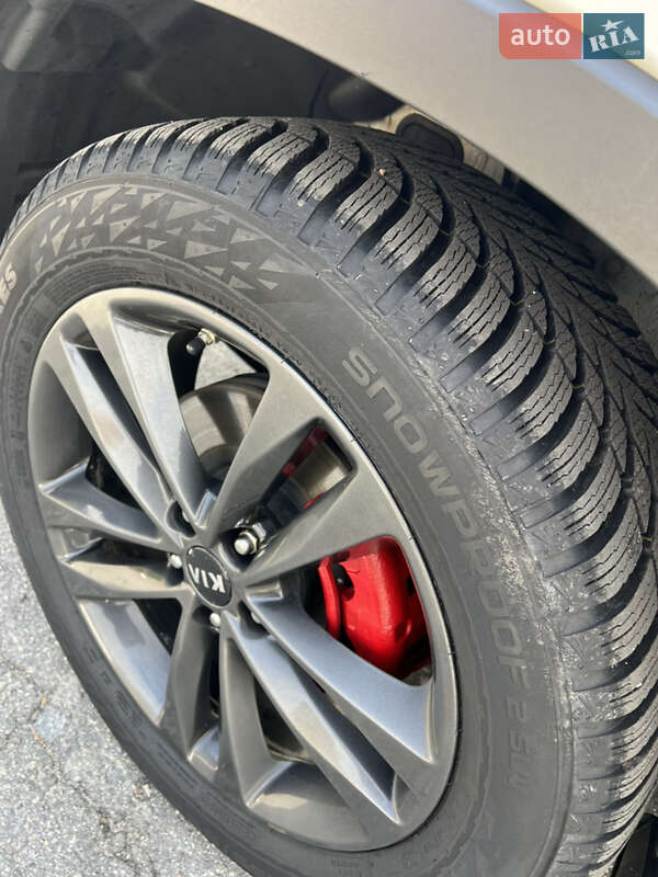 Позашляховик / Кросовер Kia Sorento 2013 в Баранівці